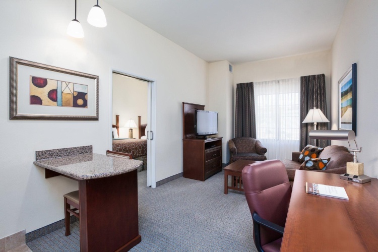 1 Bedroom Quadruple Suite