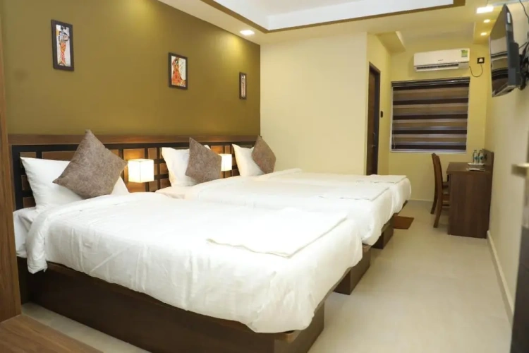 Standard Triple room