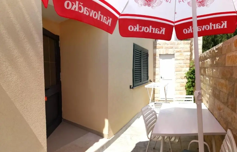 Studio with balcony and with view