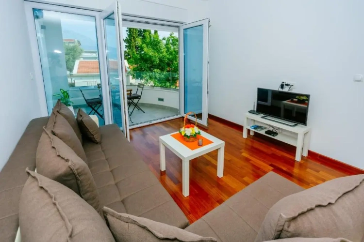 Apartment with sea view