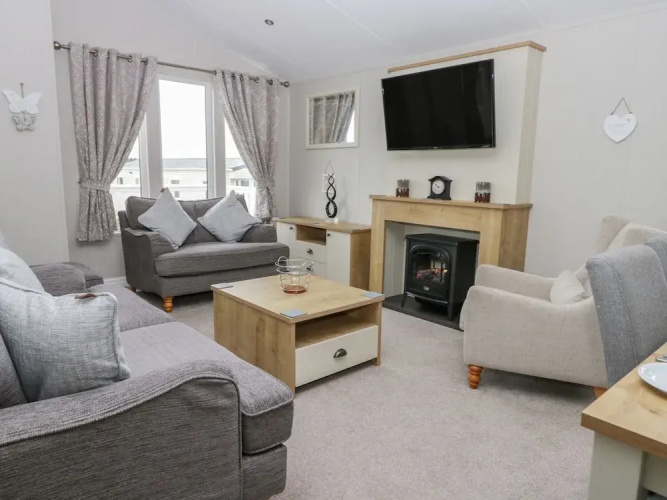 Cayton Pines