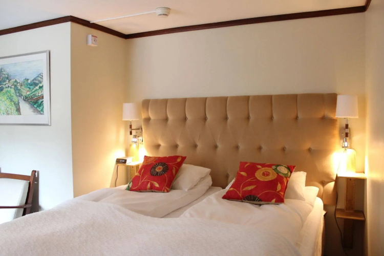 Green Hotel