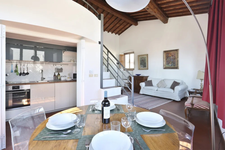 Maggio View