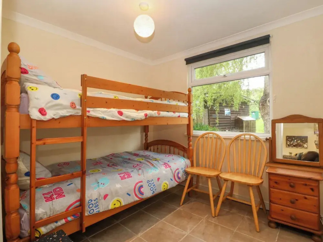 245 Riverside Lodge