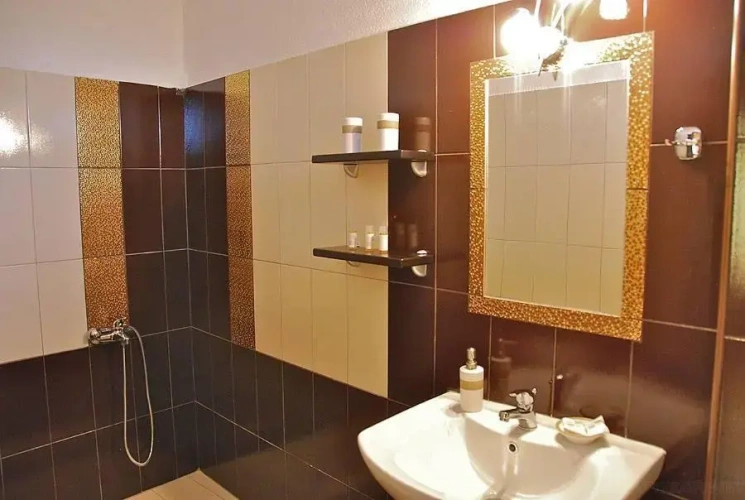 Deluxe Studio