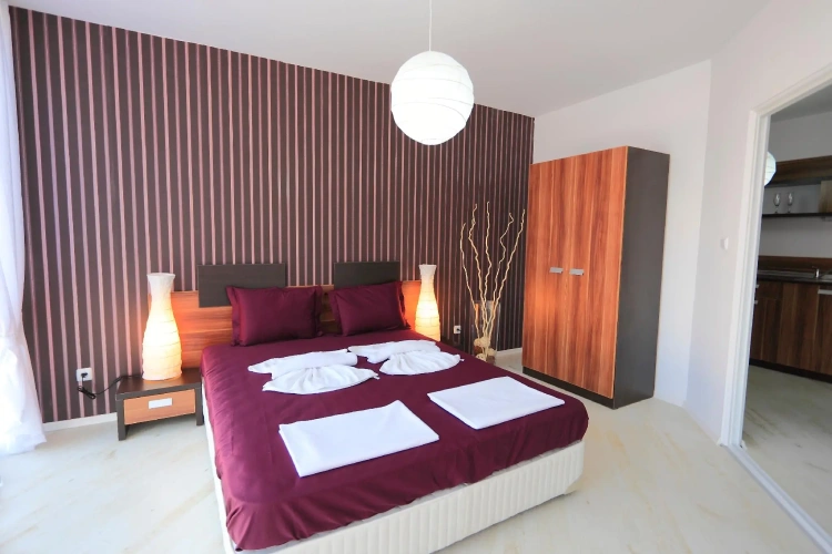 1 Bedroom Apartment