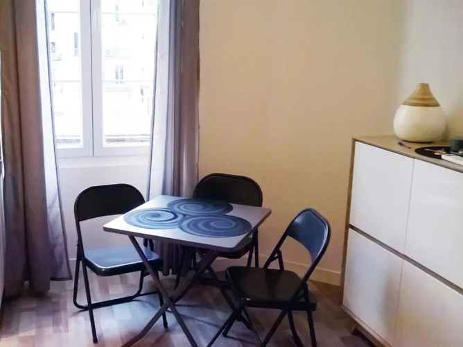 Le Trendy: 2-room 2 blocks from the beach