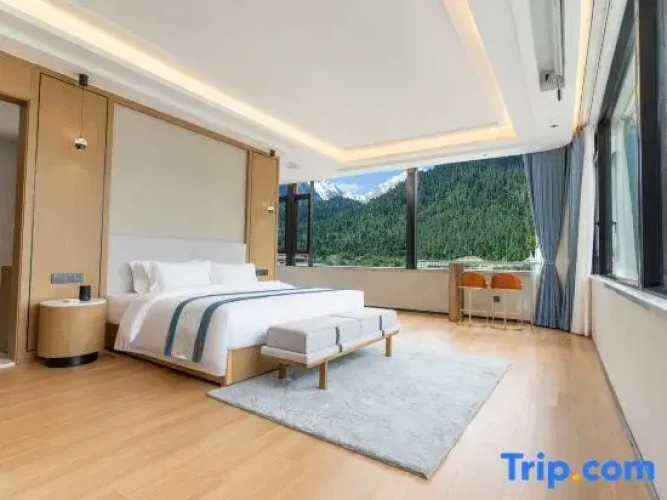 Deluxe Double Suite