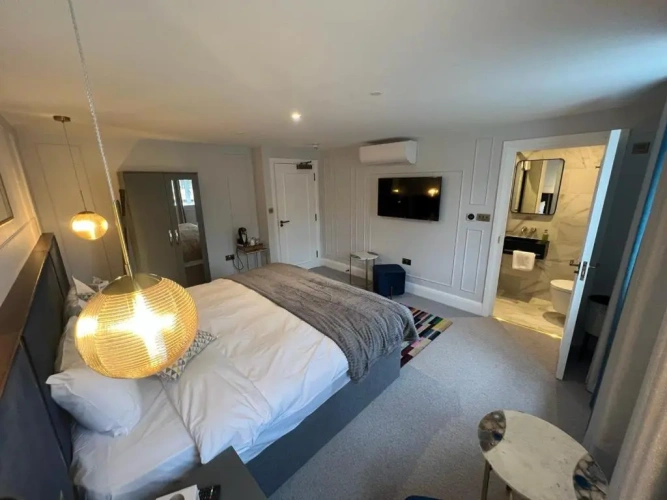 Executive Double Suite