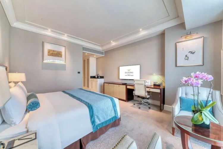 Comfort Double room with city view