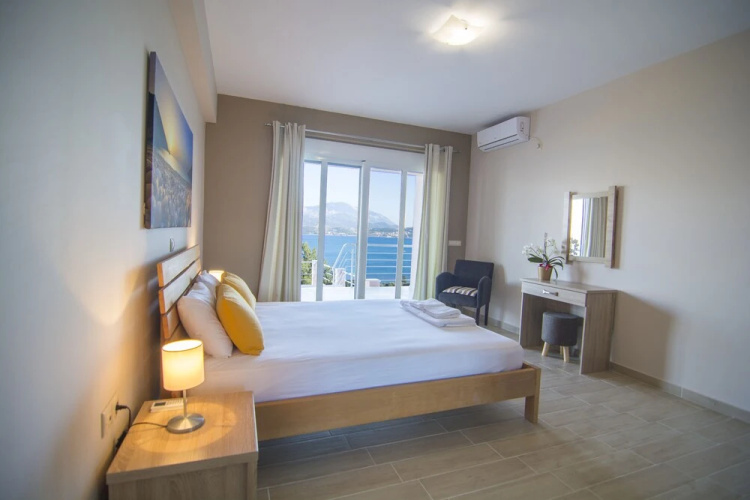 Loggos view apartments