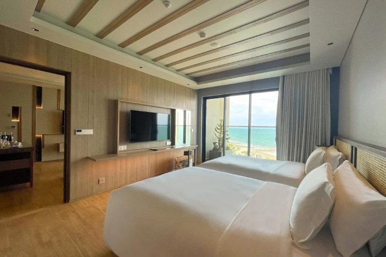 Presidential Suite with balcony