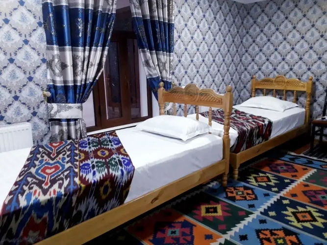 Classic Quadruple room with courtyard view