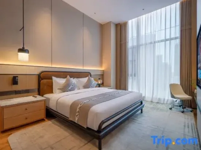 2 Bedrooms Business Quadruple Suite