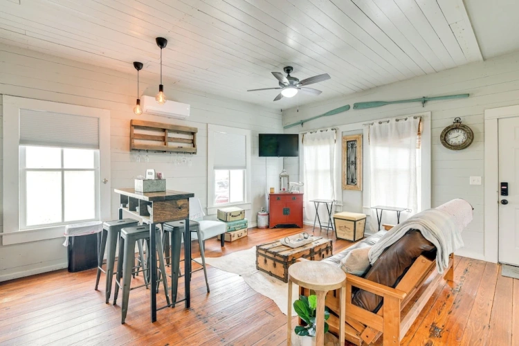 2 Bedrooms Cottage