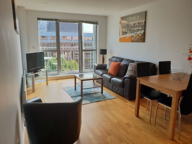 2 Bedrooms Apartment