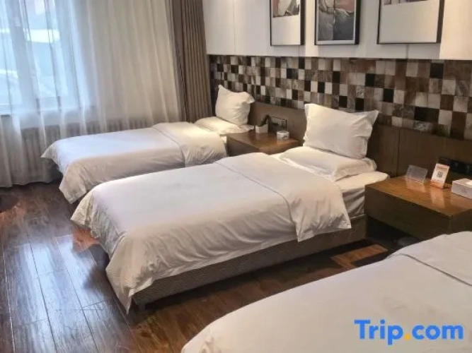 Deluxe Triple room