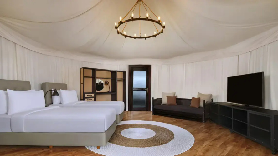 Tent with garden view