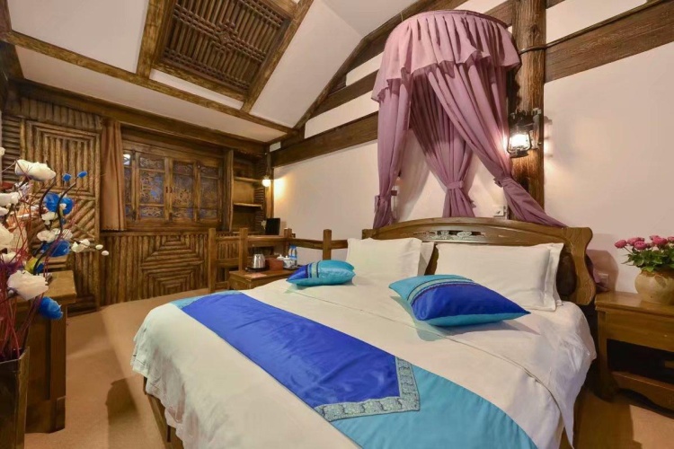 Deluxe Duplex Suite