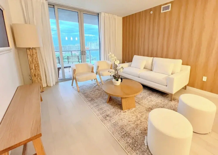 Luxury Ocean Views Apt 1208