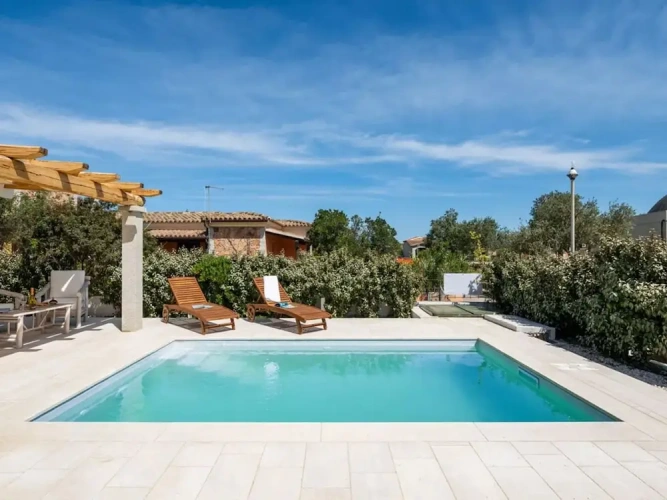 3 Bedrooms Villa with garden view
