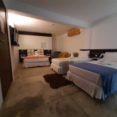 Standard Quadruple room with pool view