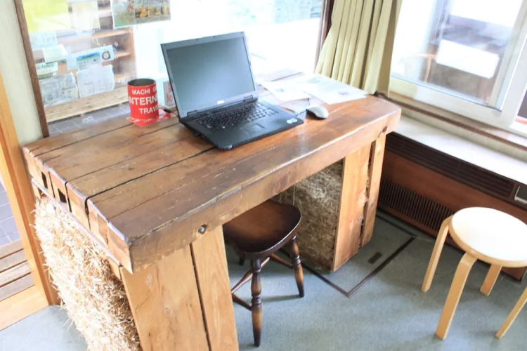 Alpine Backpackers - Hostel
