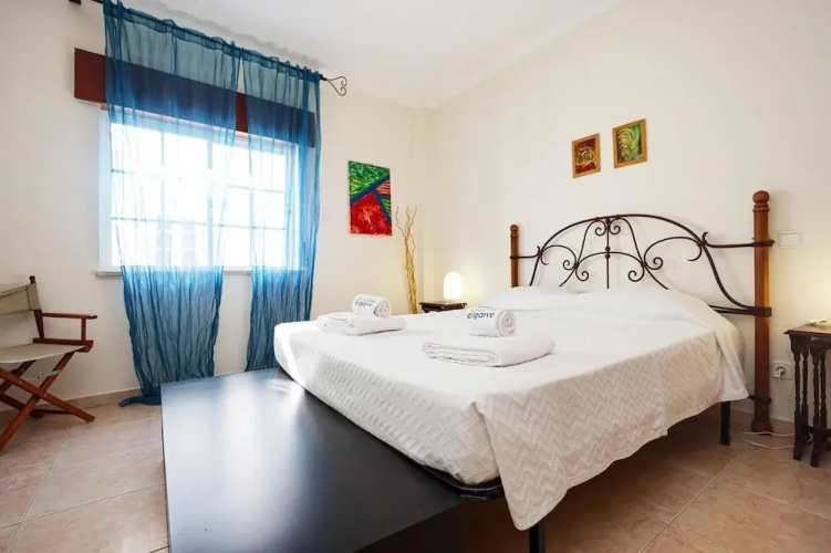 C25 - Town Center Apartment in Lagos