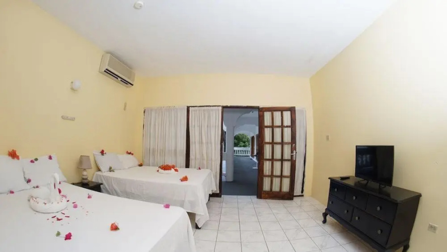 Pure Oasis Negril