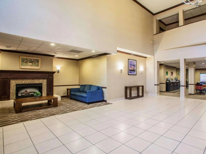 Comfort Inn & Suites St. Louis - O'Fallon