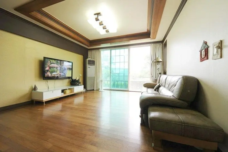 Grand room