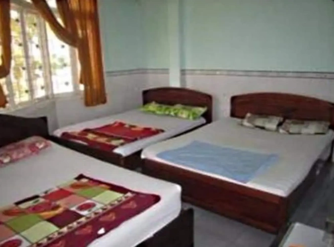 Standard Triple room