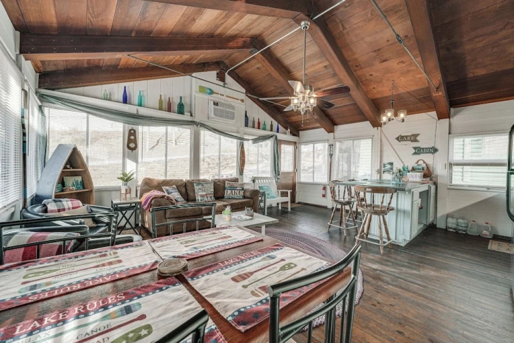 2 Bedrooms Cottage