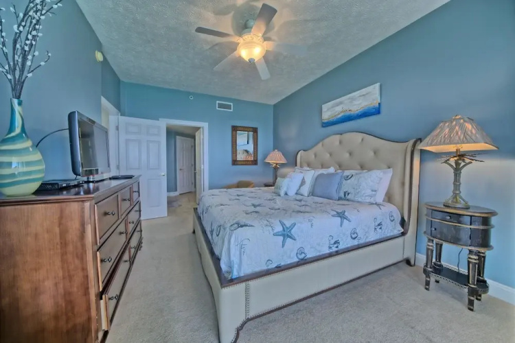 Relaxing Beachfront Condo with Beach Access - Unit 1603 by RedAwning