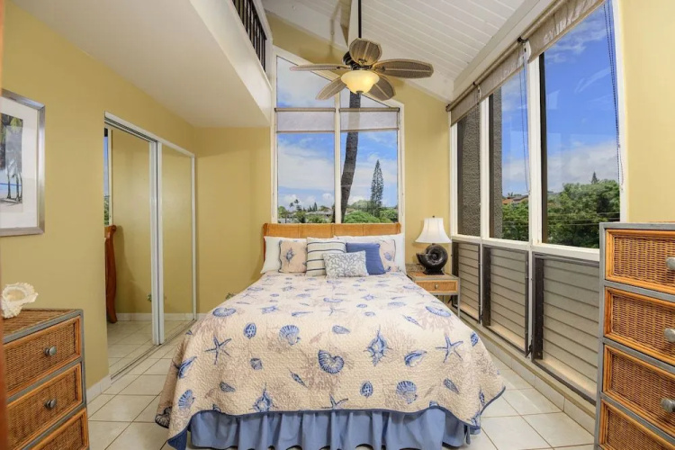 Hale Mahina B401 by RedAwning
