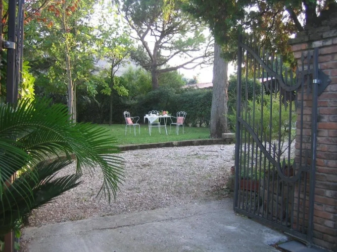 2 Bedrooms Cottage