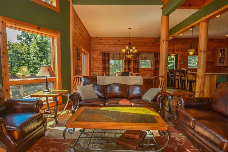 Cozy Bear Chalet