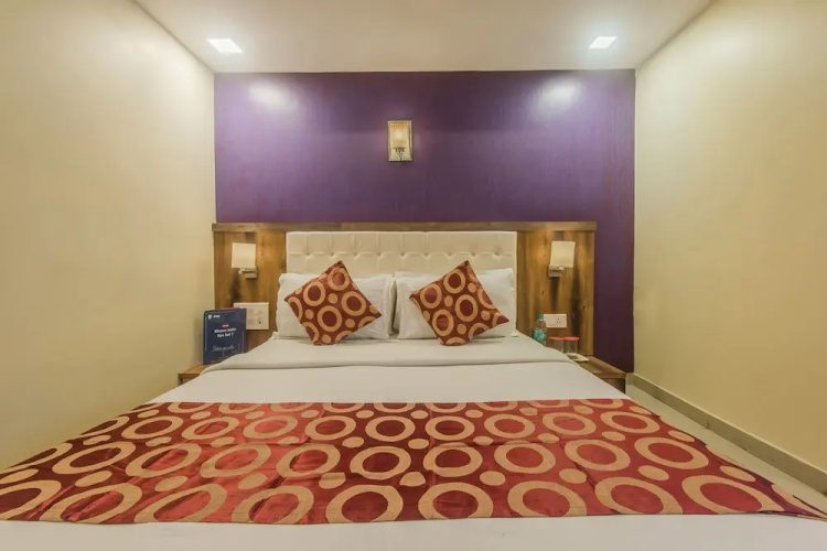 OYO 9983 Hotel Golden Park