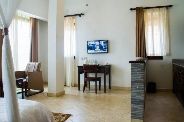 Hotel Kash Masaka Road
