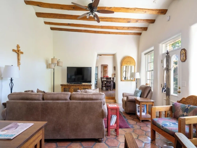 2 Bedrooms Cottage