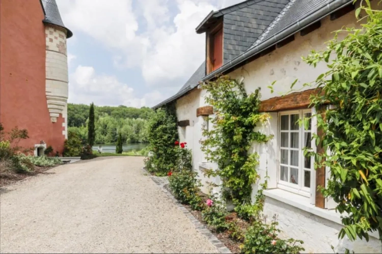 2 Bedrooms Cottage