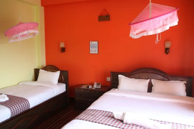 Deluxe Double room with land view