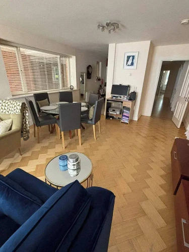 Modern Apt 3 Bedrooms Near Dundrum