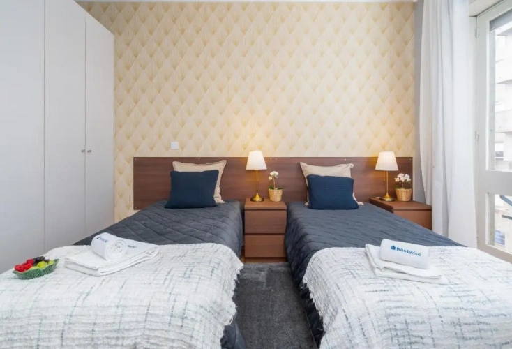 2 Bedrooms Apartment