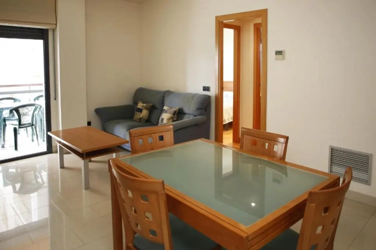 3 Bedrooms Apartment
