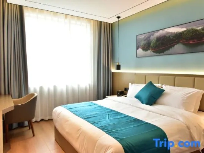 Deluxe Single Suite