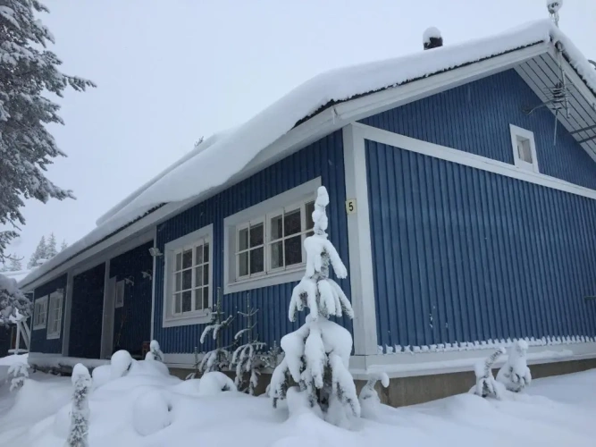 3 Bedrooms Cottage