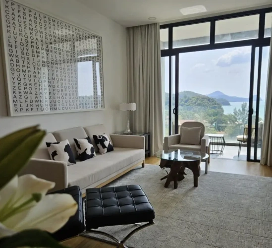 2 Bedrooms Apartment