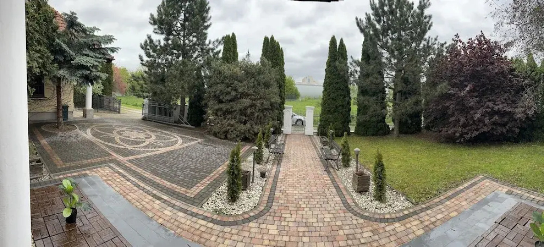 Dako Mansion