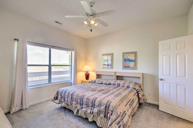 Waterfront Condo w/ Resort Perks in Lake Ozark!